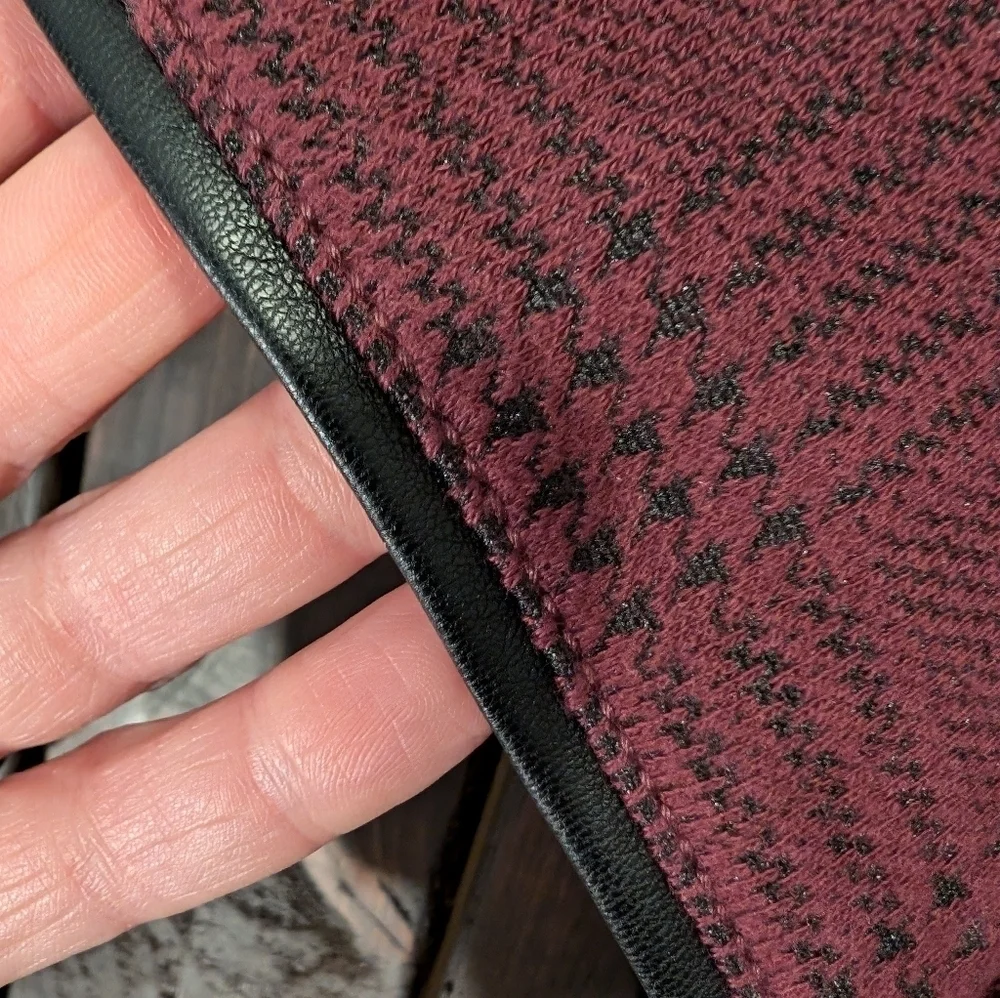 Ann Taylor burgundy dress size 6 - Picture 3 of 9